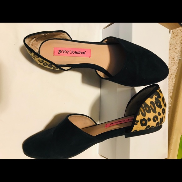 Flats - Picture 1 of 1